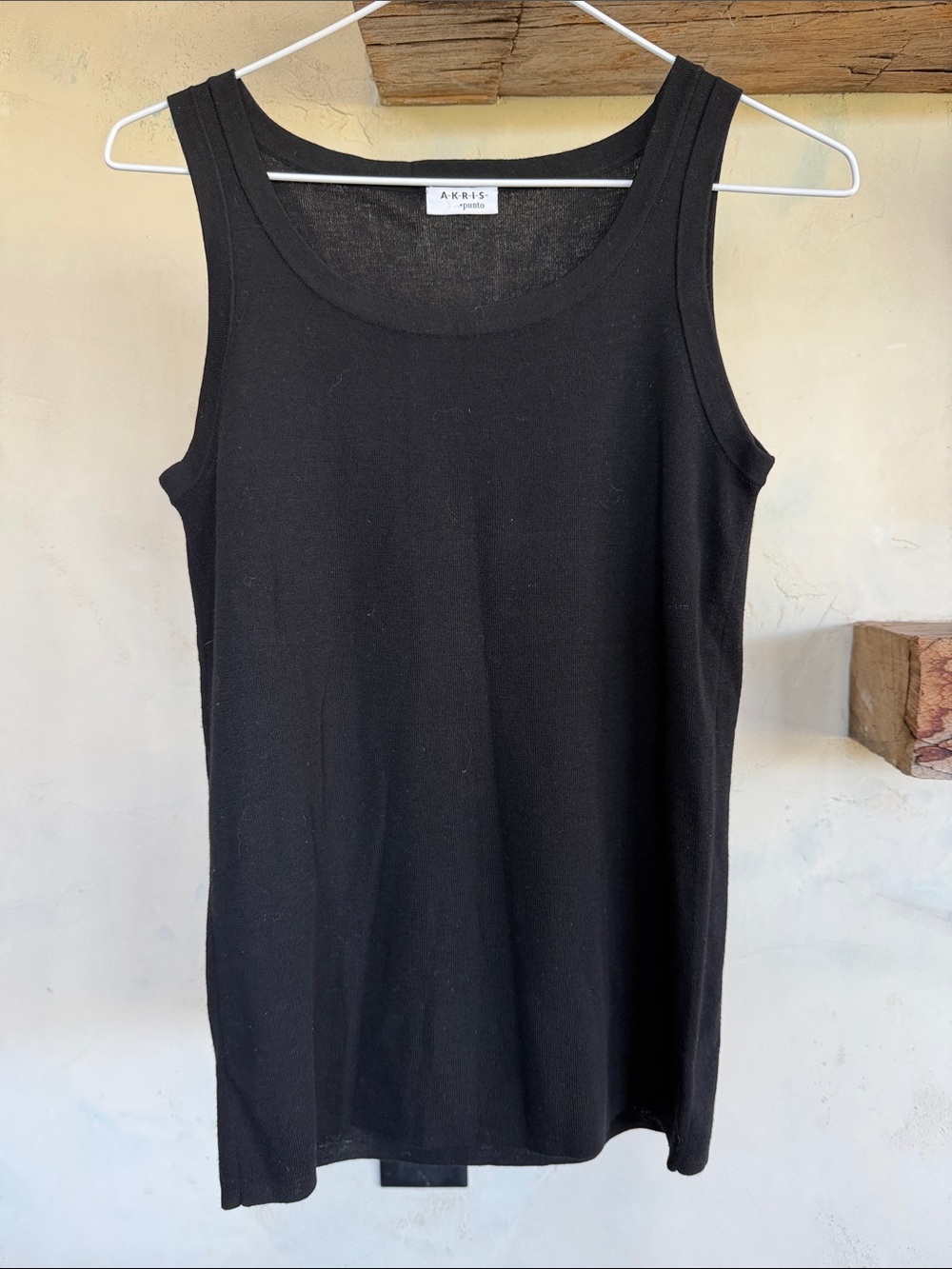 Akris Punto Black Sleeveless Wool Knit Shell